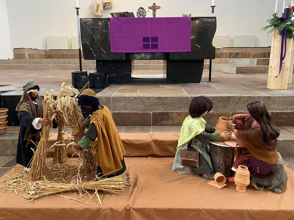Adventsbild in der Kirche, 2025 (Darstellungen: Zita Egli)