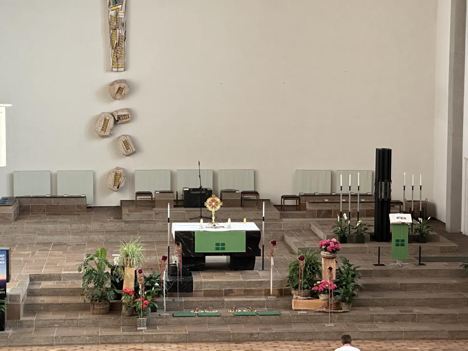 Anbetung und Stille an St. Stefan