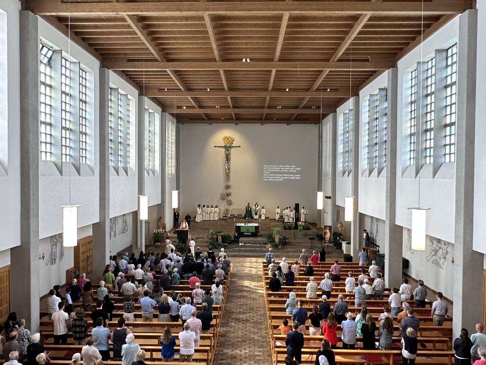 Festgottesdienst am Sonntagmorgen