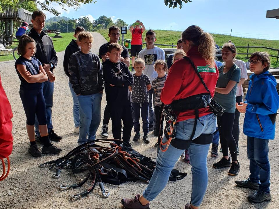 Miniausflug, Aufenthalt im Kletterpark