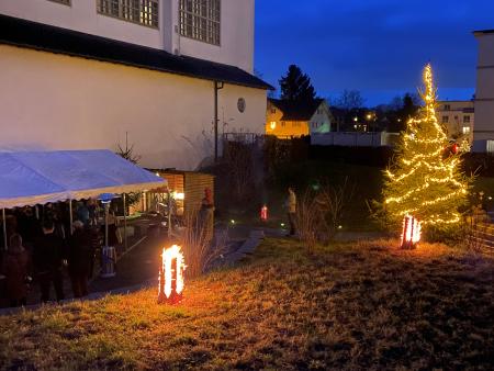 Weihnachten 2021, Beleuchtete Arena