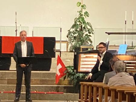 Tenor Alexander Grob mit Organist Thomas Haubrich
