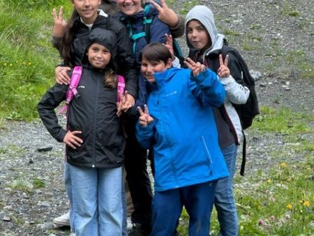 Eine Gruppe begibt sich in die Wälder von Narnia...