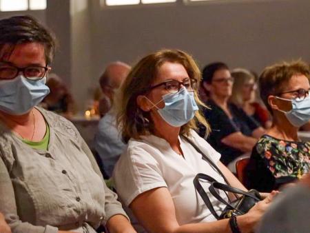 Theateraufführung unter gegebenen Schutzmassnahmen