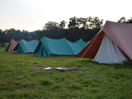 Die Zelte stehen